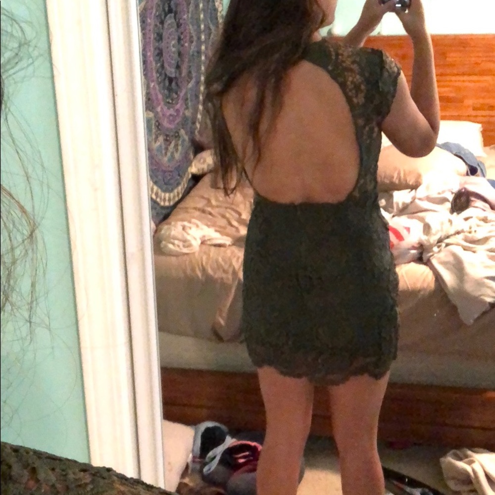 Dress - Picture 2 of 3